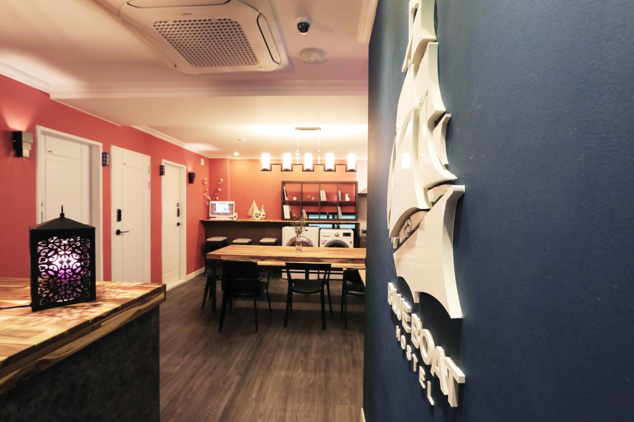 Blueboat Hostel Чонджу Экстерьер фото