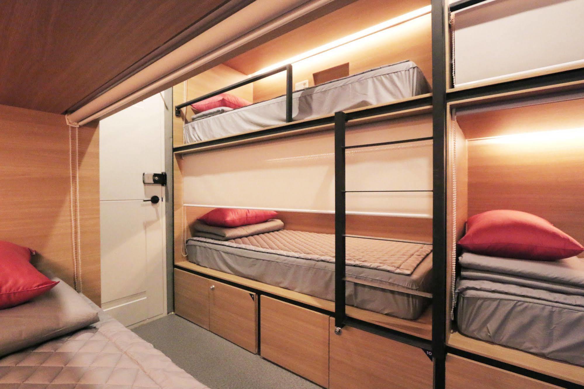 Blueboat Hostel Чонджу Экстерьер фото