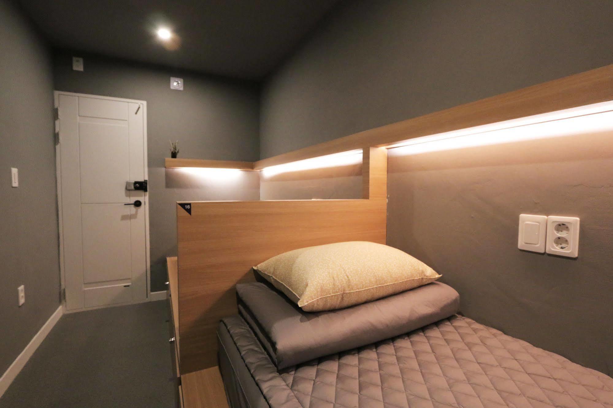 Blueboat Hostel Чонджу Экстерьер фото