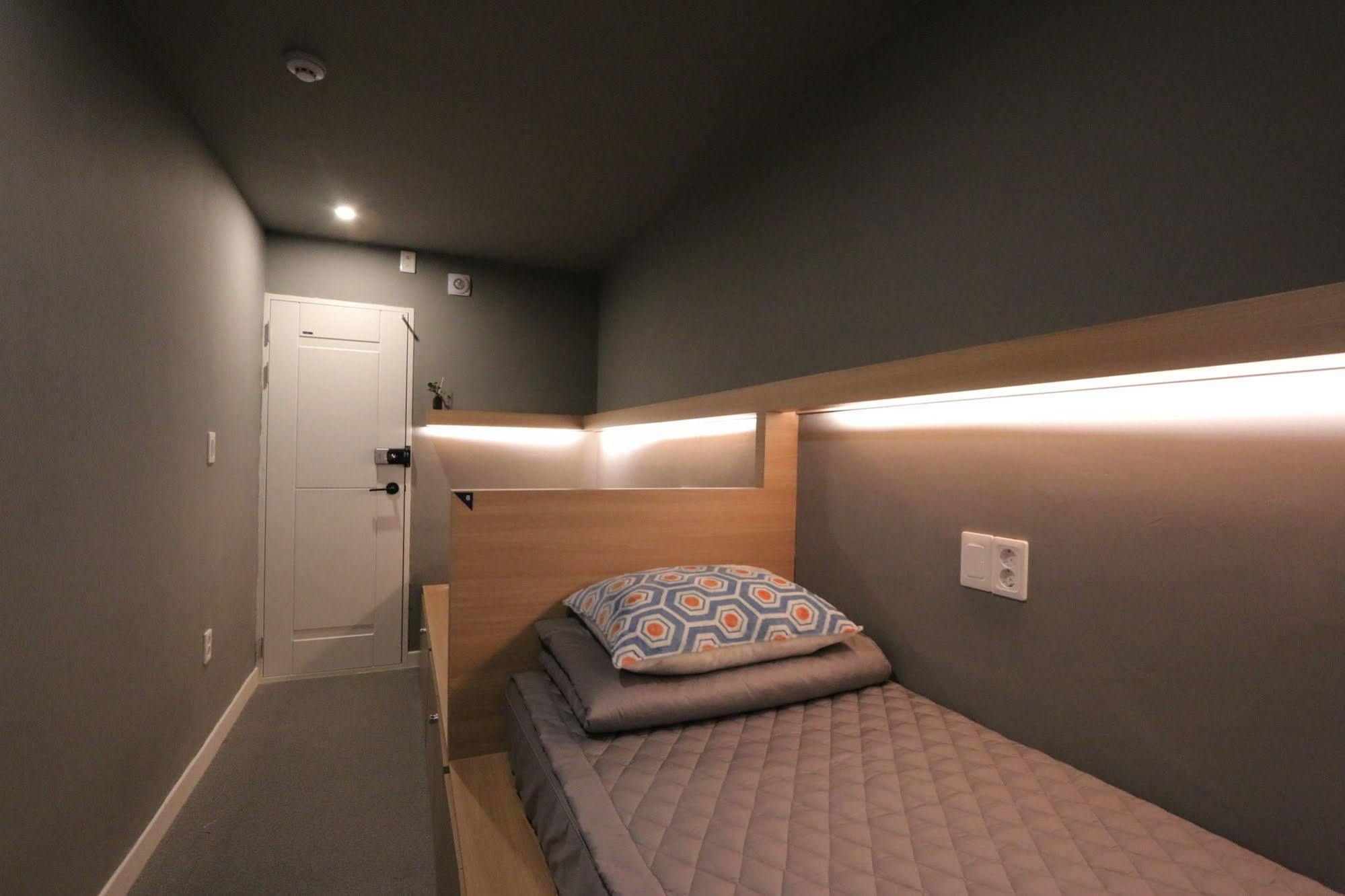 Blueboat Hostel Чонджу Экстерьер фото